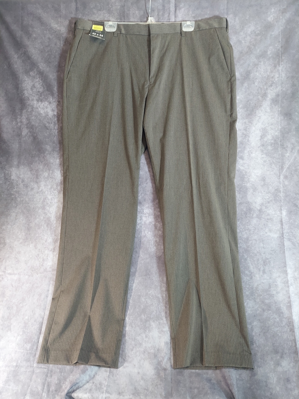 Murano Men's Ultimate Modern Pinstripe Dress Pants NWT Olive Green 42 x 34